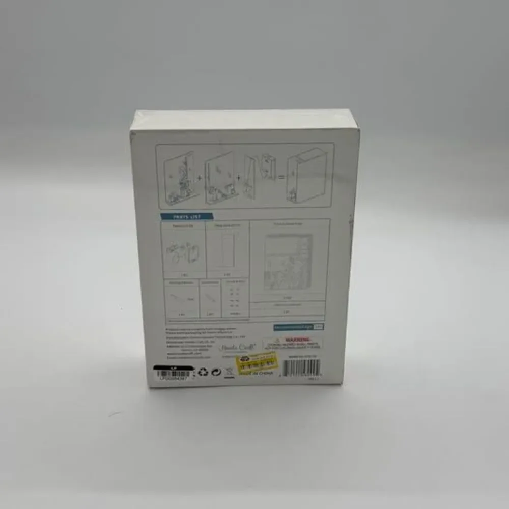 Hands Craft DIY Bookend Puzzle Travel with The Wind: Miniature House Kit - Picture 2 of 8